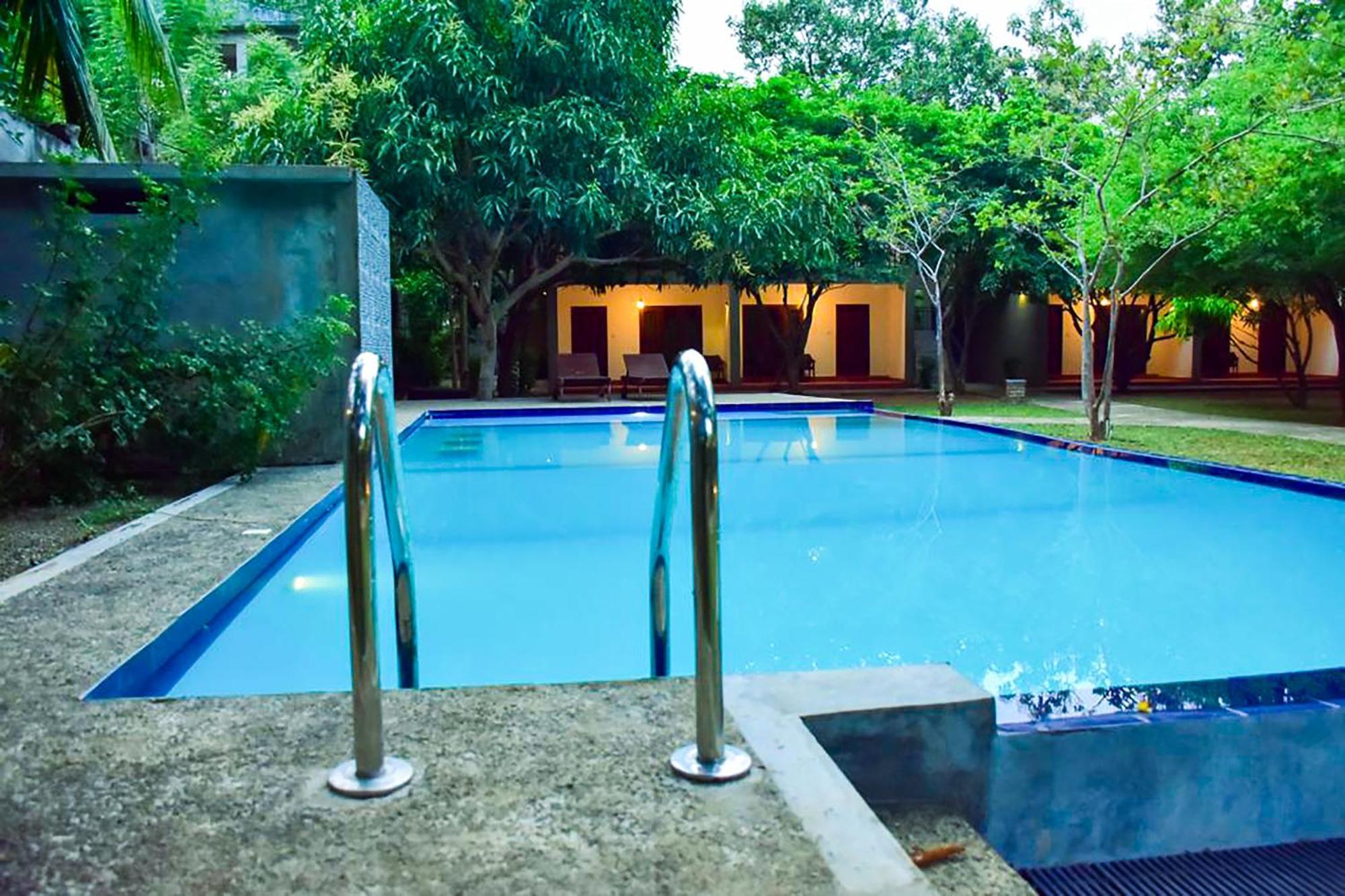 Tropicara Resort Szigirija Kültér fotó