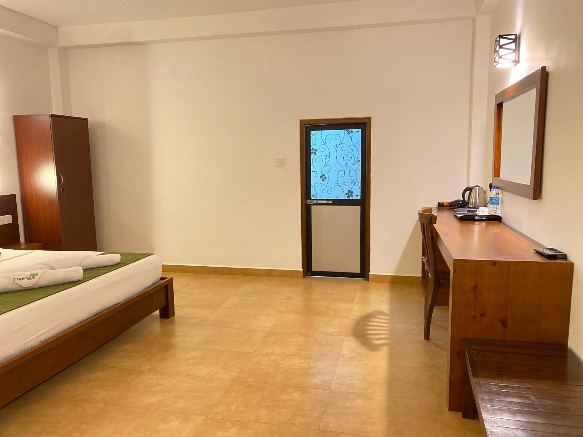 Tropicara Resort Szigirija Kültér fotó