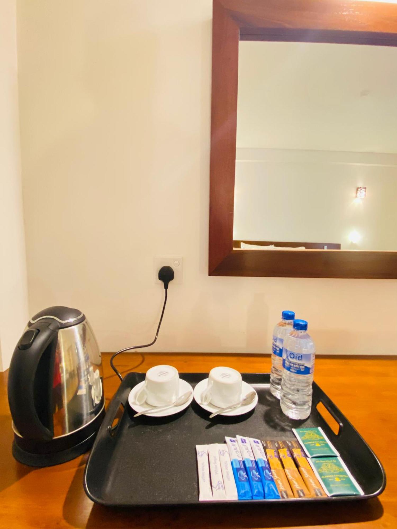 Tropicara Resort Szigirija Kültér fotó